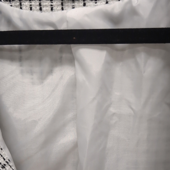 EUC Love & Libery White and Black Tweed Blazer Size M. Worn Once - Picture 3 of 7